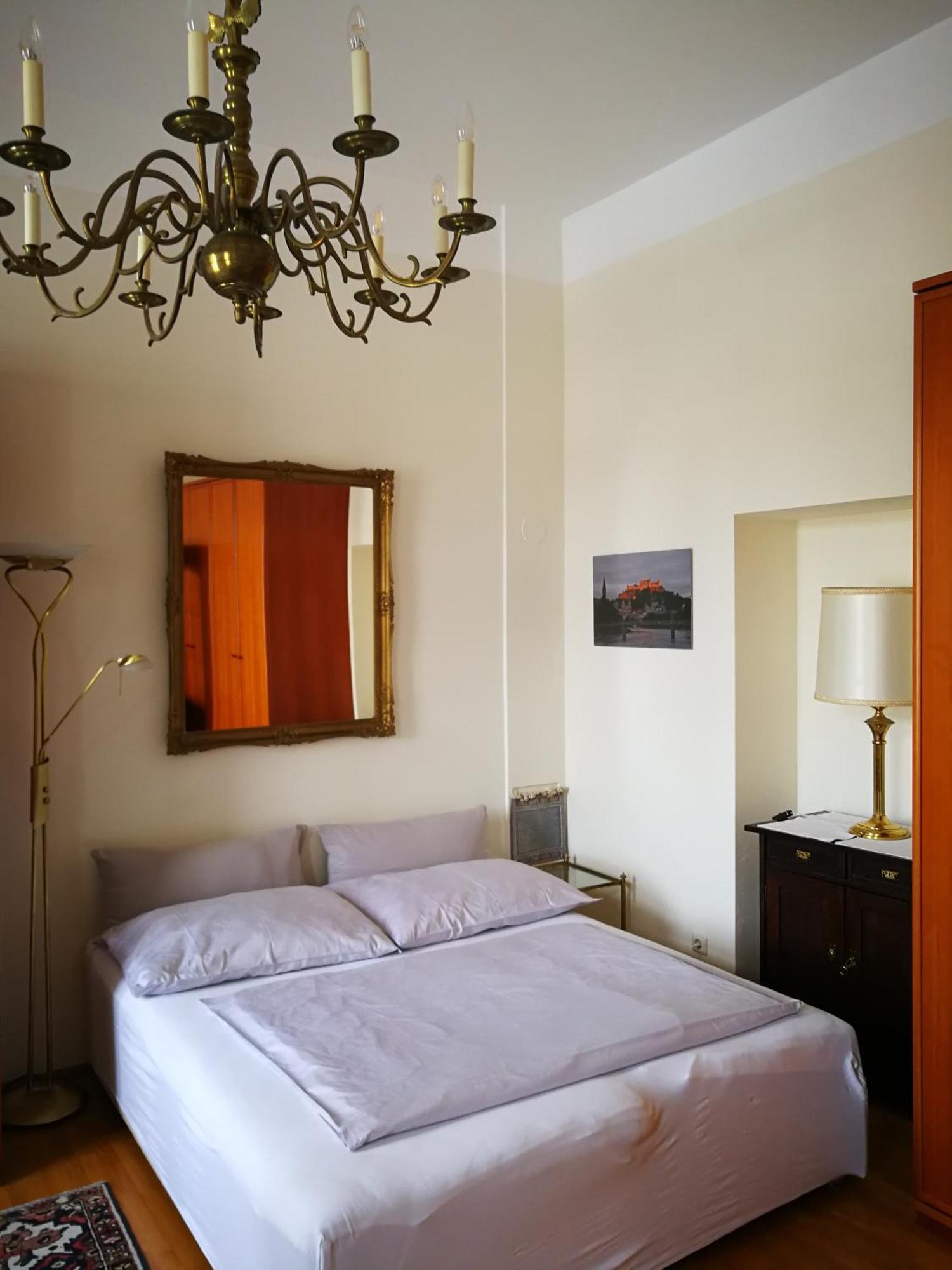 Garconniere Im Ehemaligen Hotel Austria กมุนเดน ภายนอก รูปภาพ